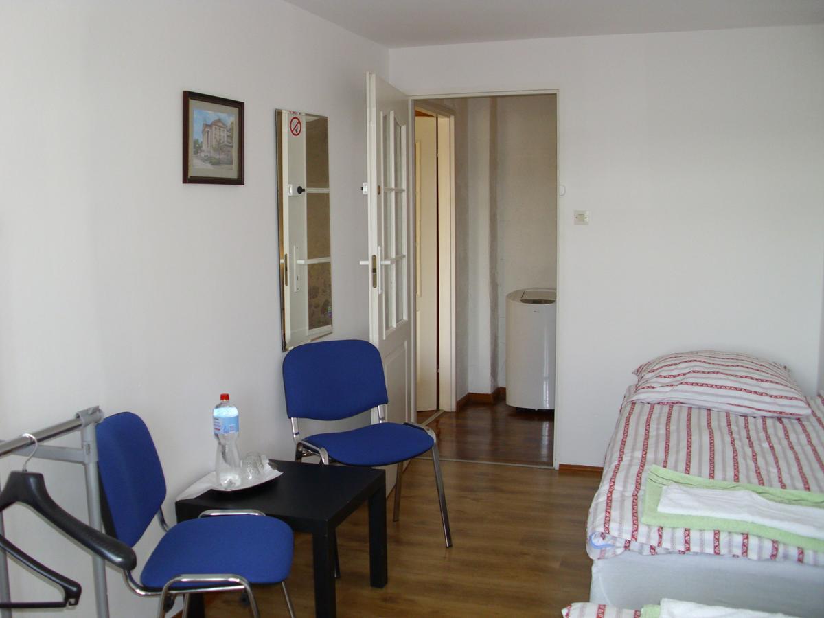 Pokoje Goscinne Irene Poznan Exterior foto
